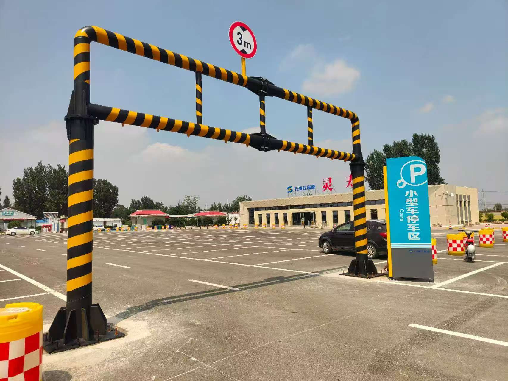 菏泽市监控杆限高架 - 方案